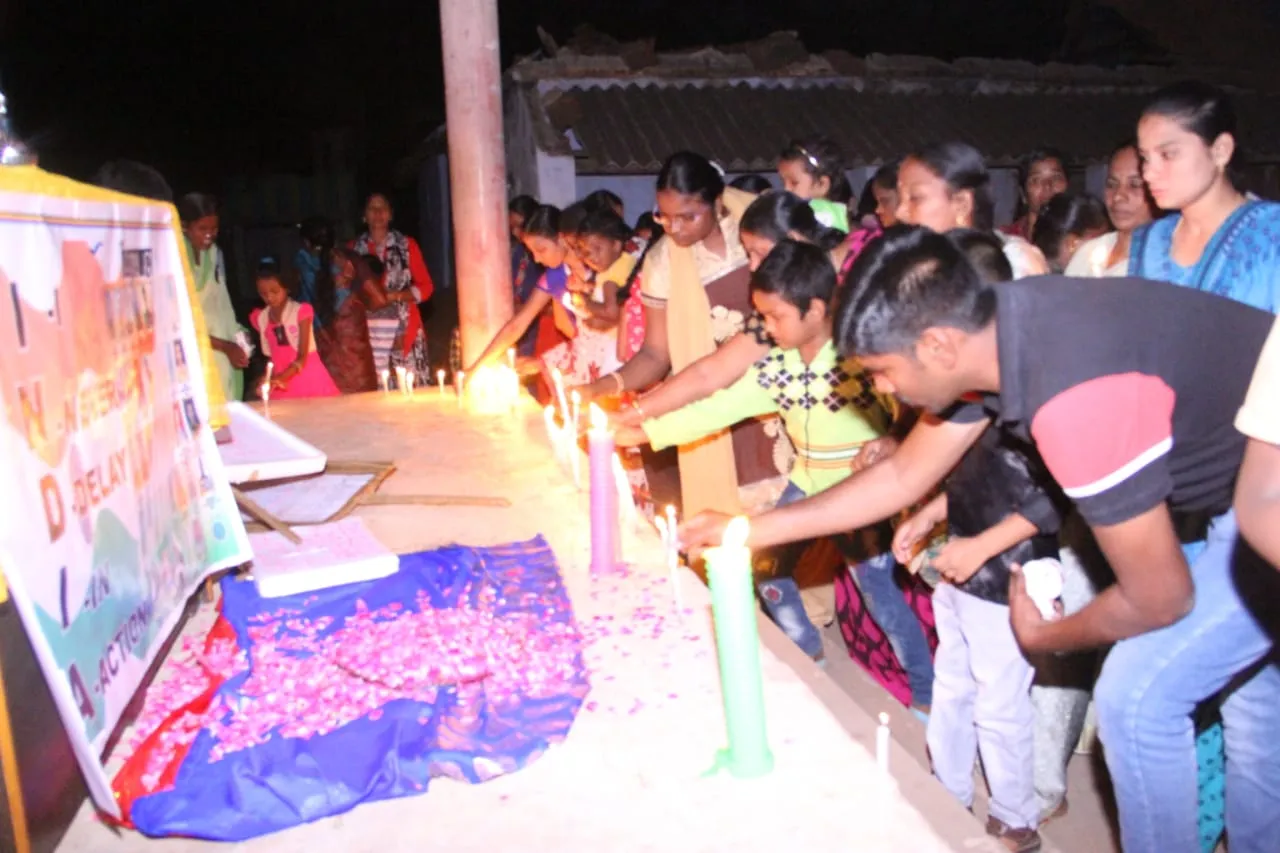  Army villagers tribute to soldiers